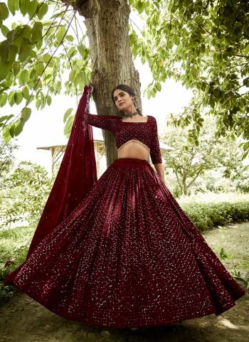 Grab These Party Wear Lehenga Choli in Fine Colored.These Lehenga Are Georgette Choli Are Georgette And Dupatta Are Fabricated On Georgette Pair.Its Beautified With Designer Sequance Embroidery Work.