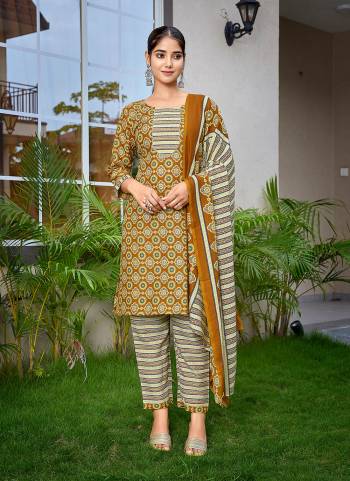 Looking These Beautiful Party Wear Designer Readymade Suits.These Top And Bottom Are Cotton Blend And Dupatta is Fabricated On Cotton Blend.Its Beautified With Designer Printed.
