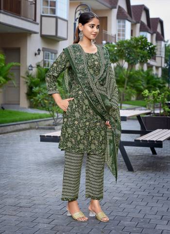 Looking These Beautiful Party Wear Designer Readymade Suits.These Top And Bottom Are Cotton Blend And Dupatta is Fabricated On Cotton Blend.Its Beautified With Designer Printed.