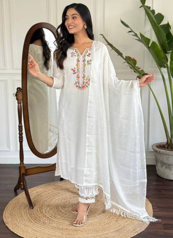 Garb These Suit in Fine Colored Pair With Bottom And Dupatta.These Top And Bottom Are Fabricated On Viscose Chanderi Pair With Cotton Dupatta.Its Beautified With Designer Embroidery Work .