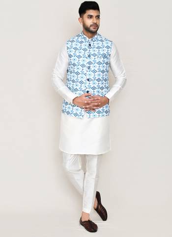 For A festive Wear,Grab These Readymade Party Wear Jacket in Fine Colored.These Jacket is Fabricated On Cotton With Designer Printed.Buy Now.