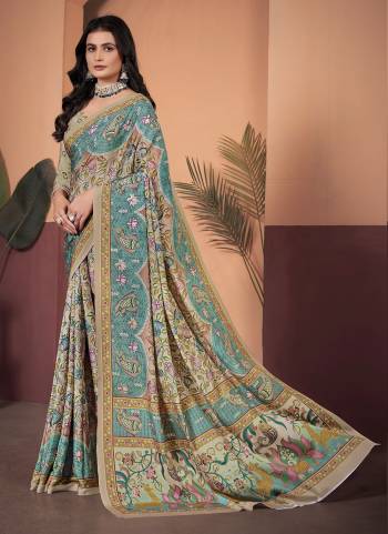Attrective Look These Party Wear Saree in Fine Colored.These Saree And Blouse is Fabricated On Soft Crepe Silk.Its Beautified With Designer Digital Printed With Foil Outline Work.