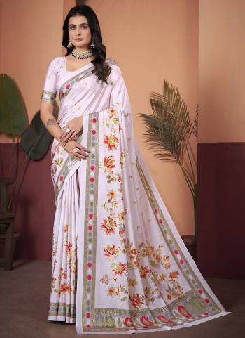 Attrective Look These Party Wear Saree in Fine Colored.These Saree And Blouse is Fabricated On Soft Crepe Silk.Its Beautified With Designer Digital Printed With Foil Outline Work.