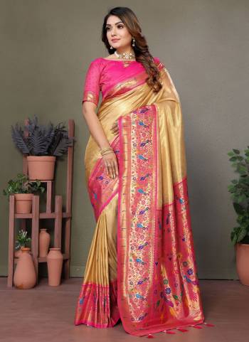 Looking These Festive Wear Saree in Fine Colored.These Saree And Blouse is Fabricated On Banarasi Tissue Silk.Its Beautified With Wevon Paithani Designer.