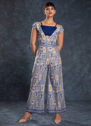 Attrective These Beautiful Looking Western Readymade Co Ord Top With Bottom.These Top And Bottom Are Linen Fabricated.Its Beautified With Disigner Printed.