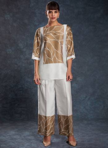Attrective These Beautiful Looking Western Readymade Co Ord Top With Bottom.These Top And Bottom Are Linen Satin Fabricated.Its Beautified With Disigner Printed.