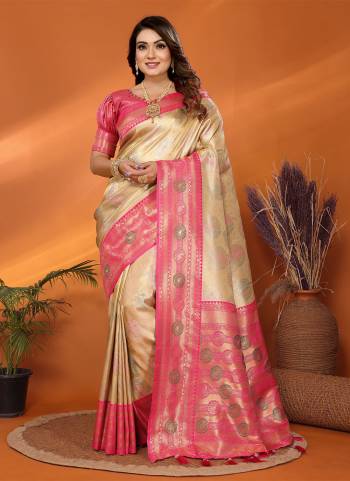 Attrective These Festive Wear Saree in Fine Colored.These Saree And Blouse is Fabricated On Banarasi Tissue Silk.Its Beautified With Wevon Paithani Jari Designer.
