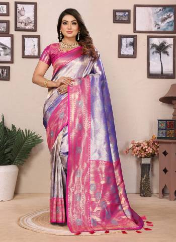 Attrective These Festive Wear Saree in Fine Colored.These Saree And Blouse is Fabricated On Banarasi Tissue Silk.Its Beautified With Wevon Paithani Jari Designer.