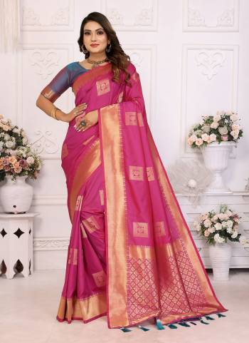 Attrective These Festive Wear Saree in Fine Colored.These Saree And Blouse is Fabricated On Soft Silk.Its Beautified With Wevon Jari Designer.