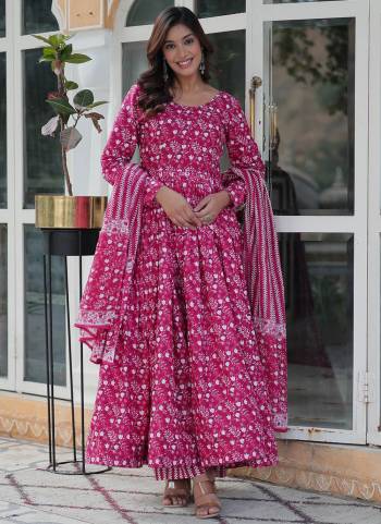 Attrective Looking These Beautiful Looking Readymade Suits.These Top And Bottom is Fabricated On Cotton And Cotton Dupatta.Its Beautified With Designer Printed.