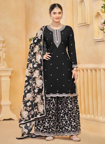 Garb These Beautiful Looking Fine Color Plazzo Suits.These Top Are Roman Silk And Dupatta Are Tabby Silk And Bottom Roman Silk Fabricated.Its Beautified With Designer Heavy Embroidery Work.