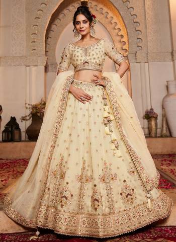 Attrective Looking This Partywear Fine Color Fancy Heavy Designer Choli And Lahenga Fabriced On Tissue And Dupatta Tissue In Fabricated Beautified With Attrective Designer Heavy Embroidery,Beads And Stone Work. Buy Now.