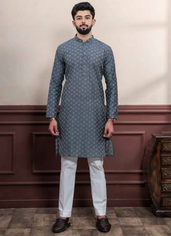 For A festive And Party Wear,Looking These Readymade Kurta With Payjama in Fine Colored.These Kurta is Fabricated On Cotton And Cotton Bottom With Wevon Dobby Designer.Buy Now.