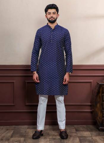 For A festive And Party Wear,Looking These Readymade Kurta With Payjama in Fine Colored.These Kurta is Fabricated On Cotton And Cotton Bottom With Wevon Dobby Designer.Buy Now.