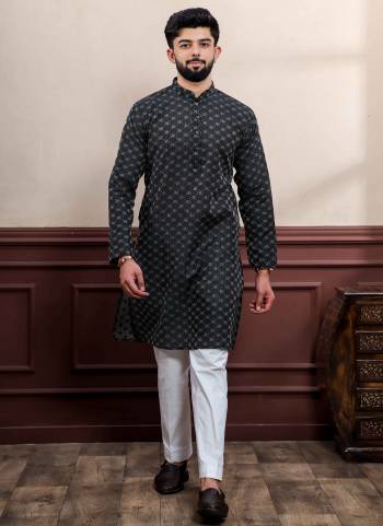 For A festive And Party Wear,Looking These Readymade Kurta With Payjama in Fine Colored.These Kurta is Fabricated On Cotton And Cotton Bottom With Wevon Dobby Designer.Buy Now.