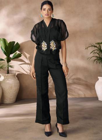 Attrective These Beautiful Looking Party Wear Readymade Western Top Botton Dress.These Top And Bottom Are Organza Fabricated.Its Beautified With Disigner Hand Work.