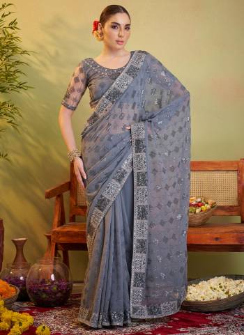 Attrctive These Fancy Party Wear Saree in Fine Colored.These Saree Are Georgette And Blouse is Fabricated On Georgette Pair.Its Beautified With Fancy Disigner Embroidery Work.
