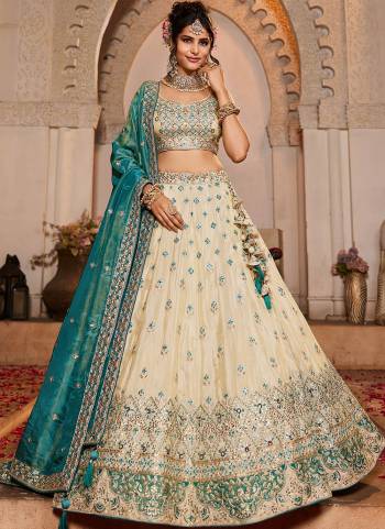 Attrective Looking This Partywear Fine Color Fancy Heavy Designer Choli And Lahenga Fabriced On Tissue And Dupatta Tissue In Fabricated Beautified With Attrective Designer Heavy Embroidery,Beads And Stone Work. Buy Now.