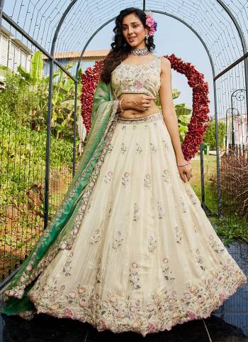 Attrective Looking This Partywear Fine Color Fancy Heavy Designer Choli And Lahenga Fabriced On Tissue And Dupatta Viscose Rayon In Fabricated Beautified With Attrective Designer Sequance Embroidery Work. Buy Now.
