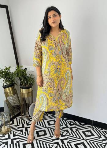 Looking These Beautiful Party Wear Designer Readymade Top With Bottom.These Top And Bottom Are Viscose Fabricated.Its Beautified With Designer Printed.