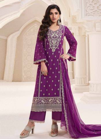 Looking These Designer Suit in Fine Colored Pair With Bottom And Dupatta.These Top Are Chiffon And Dupatta Are Fabricated On Chiffon Pair With Santoon Bottom.Its Beautified With Santoon Inner.Its Beautified With Heavy Designer Embroidery Work.