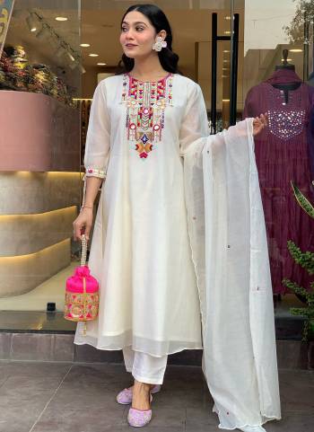 Grab These Readymade Suit in Fine Colored Pair With Bottom And Dupatta.These Top Are Chanderi Silk And Bottom Are Fabricated On Chanderi Silk Pair With Organza Dupatta.Its Beautified With Designer Embroidery Work.