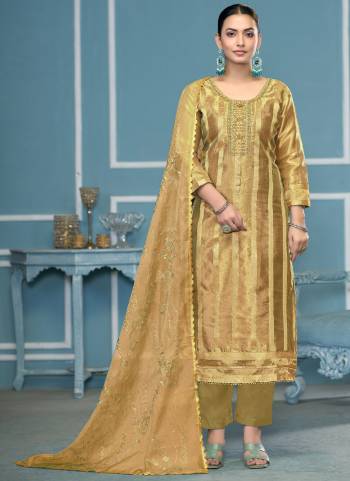 Garb These Suit in Fine Colored Pair With Bottom And Dupatta.These Top Are Viscose Organza And Dupatta Are Fabricated On Organza Pair With Dull Santoon Bottom.Its Beautified With Wevon Designer,Embroidery, Hand Work.