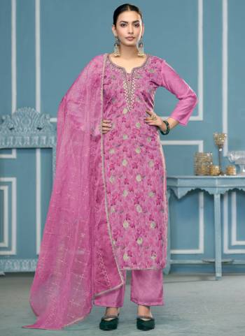 Looking These Suit in Fine Colored Pair With Bottom And Dupatta.These Top Are Viscose Organza And Dupatta Are Fabricated On Organza Pair With Dull Santoon Bottom.Its Beautified With Wevon Designer,Embroidery, Hand Work.