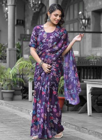 Attrective These Ready To Wear Gown Style Saree in Fine Colored.These Gown Are Imported Georgette And Pallu is Fabricated On Imported Georgette Pair.Its Beautified With Designer Digital Printed.