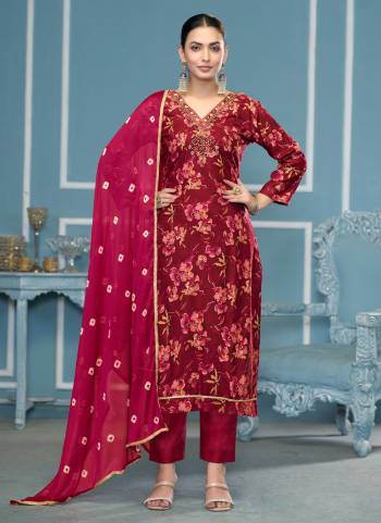 Looking These Suit in Fine Colored Pair With Bottom And Dupatta.These Top Are Jaam Cotton And Dupatta Are Fabricated On Nazmin Pair With Cotton Bottom.Its Beautified With DesignerPrinted, Hand Work.
