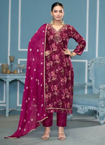 Looking These Suit in Fine Colored Pair With Bottom And Dupatta.These Top Are Jaam Cotton And Dupatta Are Fabricated On Nazmin Pair With Cotton Bottom.Its Beautified With DesignerPrinted, Hand Work.