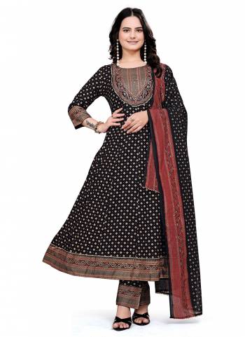 Attrective These Suit in Fine Colored Pair With Bottom And Dupatta.These Top And Bottom Are Fabricated On Rayon Cotton Pair With Mal Mal Cotton Dupatta.Its Beautified With Designer Embroidery Work.