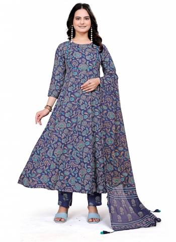 Attrective These Suit in Fine Colored Pair With Bottom And Dupatta.These Top And Bottom Are Fabricated On Rayon Cotton Pair With Mal Mal Cotton Dupatta.Its Beautified With Designer Printed.