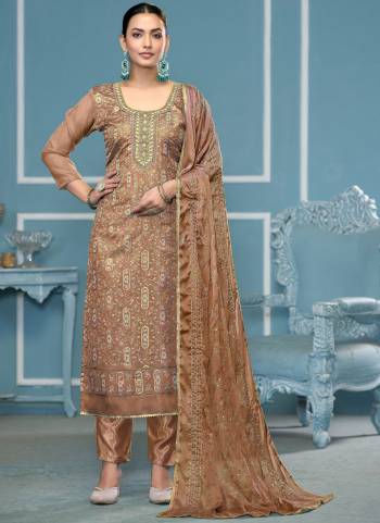 Looking These Suit in Fine Colored Pair With Bottom And Dupatta.These Top Are Viscose Organza And Dupatta Are Fabricated On Nazmin Pair With Dull Santoon Bottom.Its Beautified With Designer Printed,Embroidery,Hand Work.