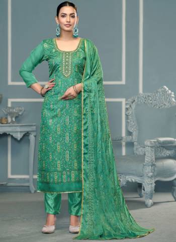 Looking These Suit in Fine Colored Pair With Bottom And Dupatta.These Top Are Viscose Organza And Dupatta Are Fabricated On Nazmin Pair With Dull Santoon Bottom.Its Beautified With Designer Printed,Embroidery,Hand Work.