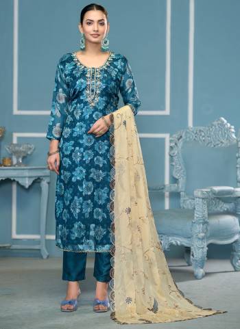Looking These Suit in Fine Colored Pair With Bottom And Dupatta.These Top Are Viscose Banarasi And Dupatta Are Fabricated On Nazmin Pair With Dull Santoon Bottom.Its Beautified With Designer Printed,Embroidery,Hand Work.