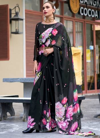 Looking These Party Wear Saree in Fine Colored.These Saree Are Georgette And Blouse is Fabricated On Georgette.Its Beautified With Designer Printed.