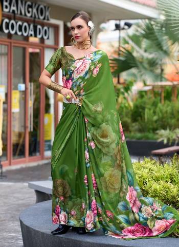 Looking These Party Wear Saree in Fine Colored.These Saree Are Georgette And Blouse is Fabricated On Georgette.Its Beautified With Designer Printed.