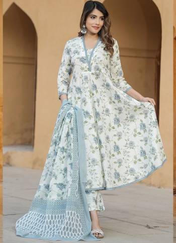 Garb These Suit in Fine Colored Pair With Bottom And Dupatta.These Top And Bottom Are Fabricated On Cotton Slub Pair With Chanderi Cotton Dupatta.Its Beautified With Designer Printed .
