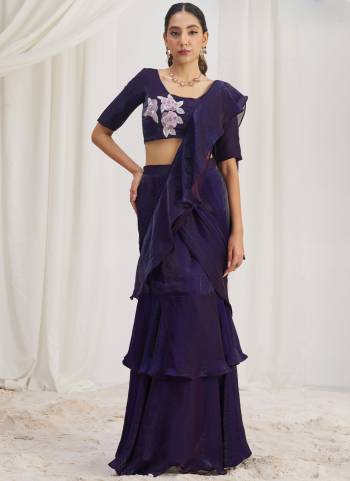 Attrective These Party Wear Ready To Wear Saree in Fine Colored.These Saree And Blouse is Fabricated On Organza.Its Beautified With Designer Heavy Hand Work.