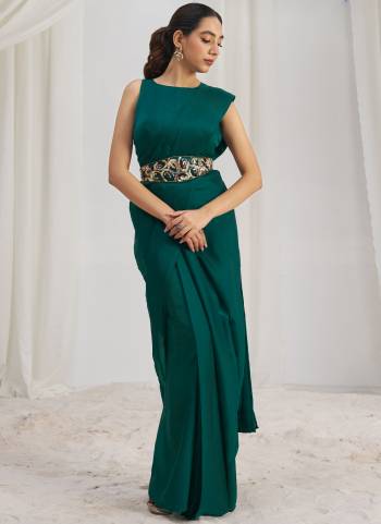 Attrective These Party Wear Ready To Wear Saree in Fine Colored.These Saree And Blouse is Fabricated On Organza.Its Beautified With Designer Heavy Hand Work.