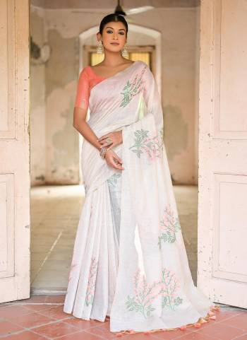 Looking These Festive Wear Saree in Fine Colored.These Saree And Blouse is Fabricated On Muga Cotton.Its Beautified With Floral Thread Weaving Designer.