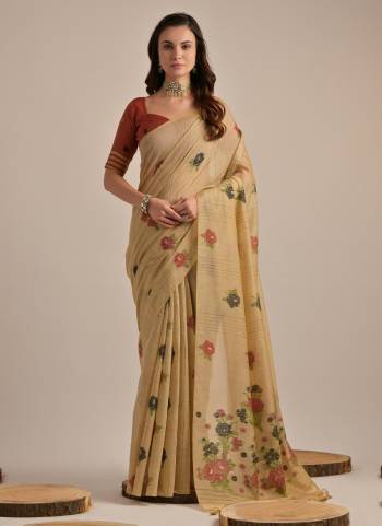 Garb These Festive Wear Saree in Fine Colored.These Saree And Blouse is Fabricated On Muga Cotton.Its Beautified With Floral Multy Thread Weaving Designer.