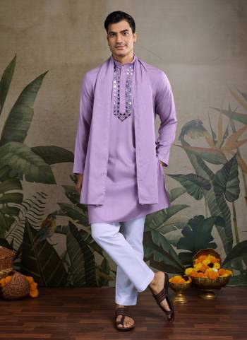 Attrective These Party Wear Readymade Kurta With Dupatta Pair in Fine Colored.These Kurta And Dupatta Are Viscose Silk Fabricated on Pair.Its Beautified With Wevon Jari Designer With Mirror Embroidery Work.
