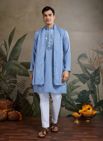 Attrective These Party Wear Readymade Kurta With Dupatta Pair in Fine Colored.These Kurta And Dupatta Are Viscose Silk Fabricated on Pair.Its Beautified With Wevon Jari Designer With Mirror Embroidery Work.