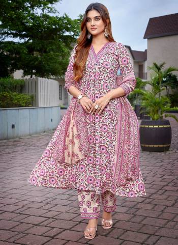 Looking These Beautiful Party Wear Designer Readymade Suits.These Top And Bottom Are Viscose And Dupatta is Fabricated On Kota Cheks.Its Beautified With Designer Printed.