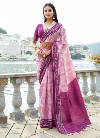 Garb These Festive Wear Saree in Fine Colored.These Saree And Blouse is Fabricated On Soft Silk.Its Beautified With Wevon Rich Pallu Jari Designer With Printed.