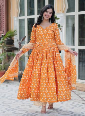 Attrective Looking These Beautiful Looking Readymade Suits.These Top And Bottom is Fabricated On Cotton And Cotton Dupatta.Its Beautified With Designer Printed.