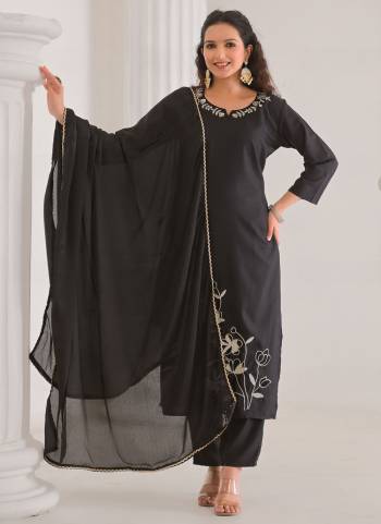 Attrective These Designer Suit in Fine Colored Pair With Bottom And Dupatta.These Top And Bottom Are Fabricated On Viscose Rayon Pair With Chinon Dupatta.Its Beautified With Designer Embroidery Work.