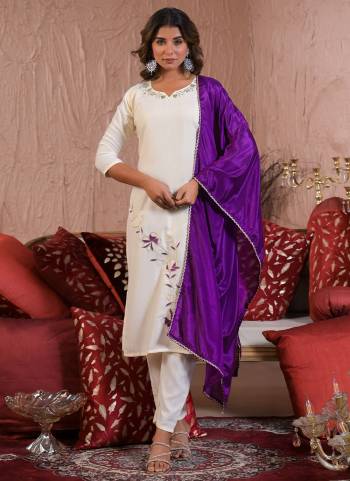 Attrective These Designer Suit in Fine Colored Pair With Bottom And Dupatta.These Top And Bottom Are Fabricated On Viscose Rayon Pair With Chinon Dupatta.Its Beautified With Designer Embroidery Work.